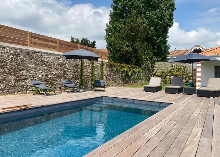 Le Clos De Jade - Appt 3 Etoiles Avec Piscine Partagee *